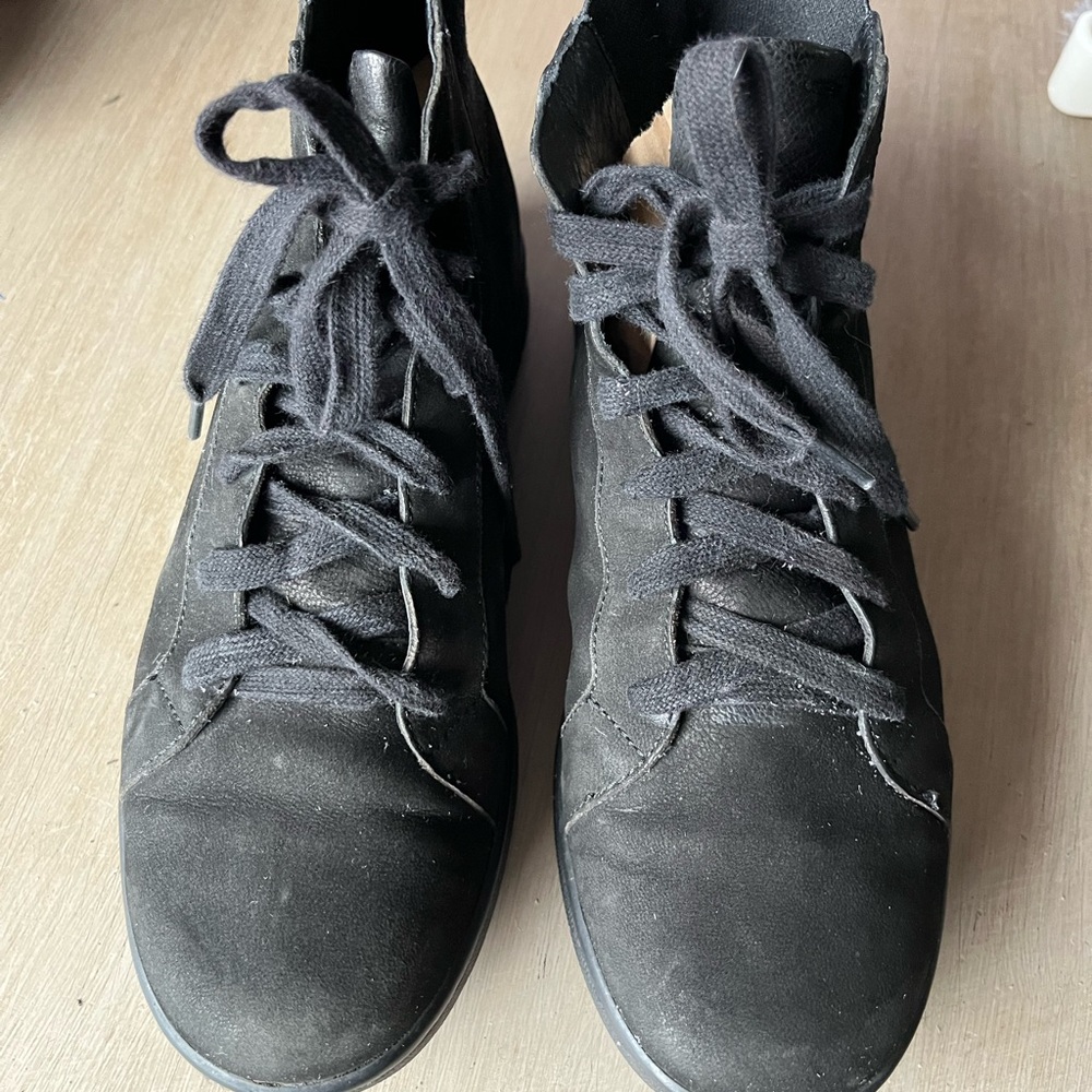 Eileen Fisher Women’s Gaze Black Nubuck Hi Tops